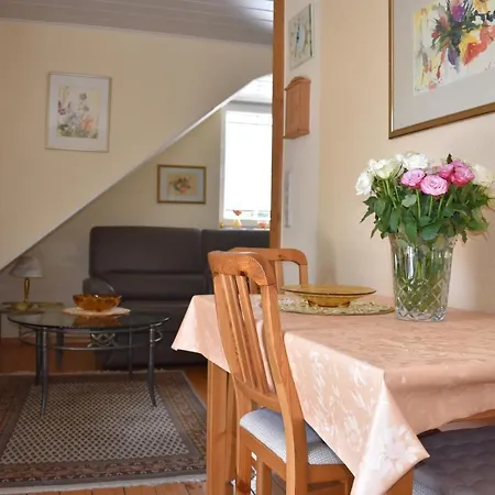 Διαμέρισμα Und Gaestezimmer Peter Busch